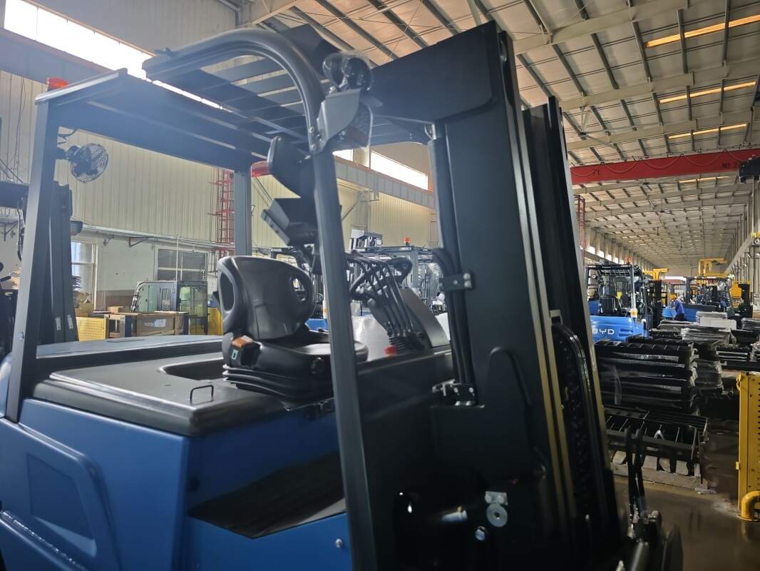 7 fatores para avaliar ao comprar empilhador elétrico de três rodas(Figura3)