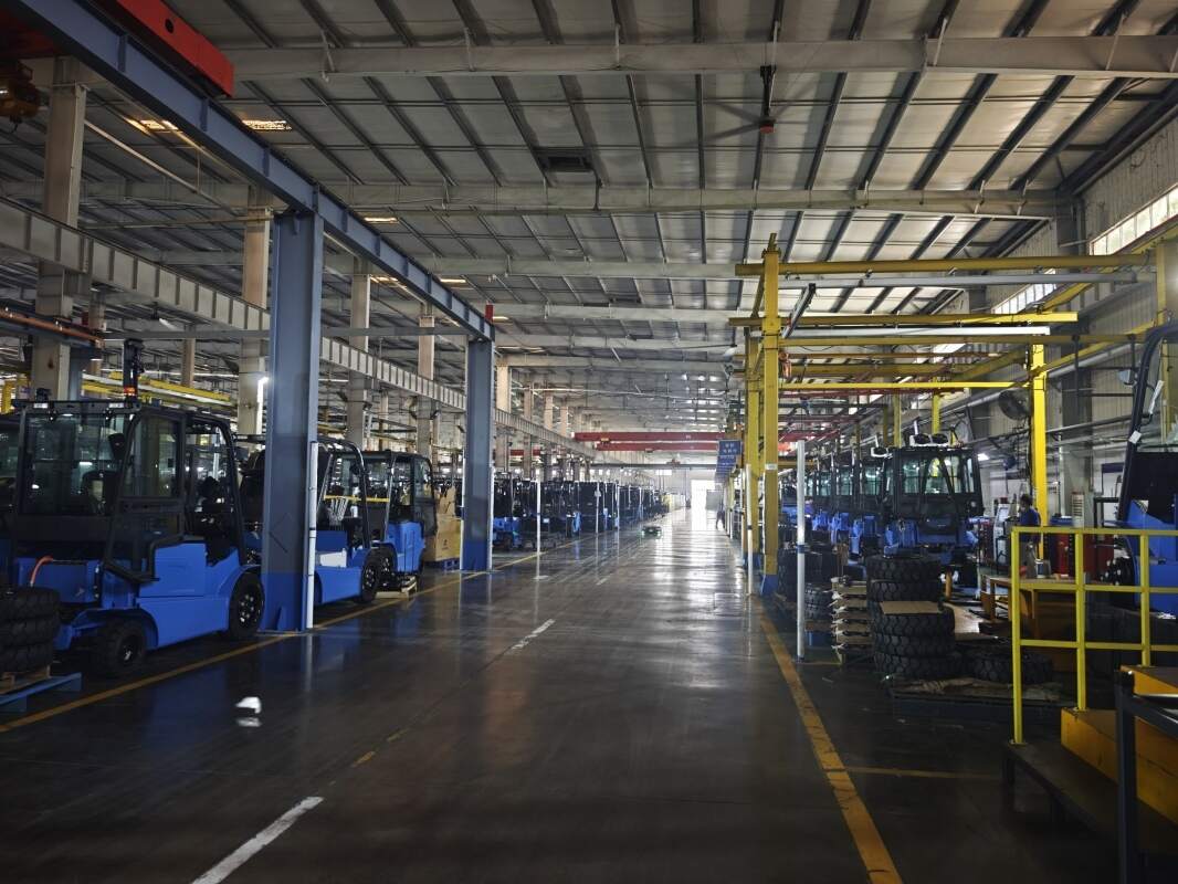 Como a empilhadeira elétrica de três rodas se adapta ao centro de atendimento(Figura2)