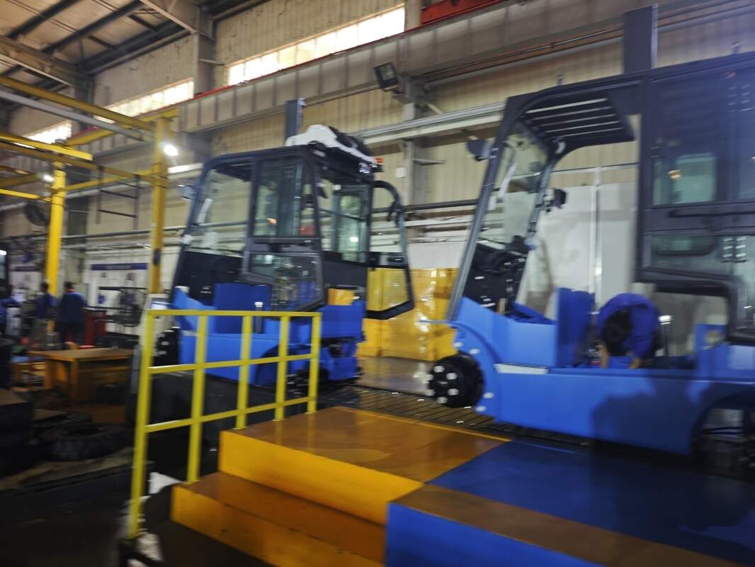 Como a empilhadeira elétrica retrátil se adapta à indústria automotiva